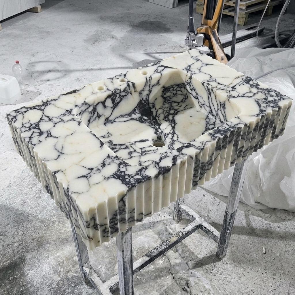 Calacatta Viola Marble wall mount sink — front view (photo 12)