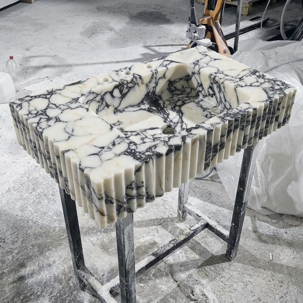 Calacatta Viola Marble wall mount sink — isometric three-quarter view (photo 9)